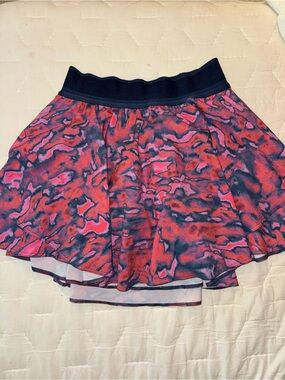lululemon athletica Pink and Blue Abstract tennis   Skirt size 4